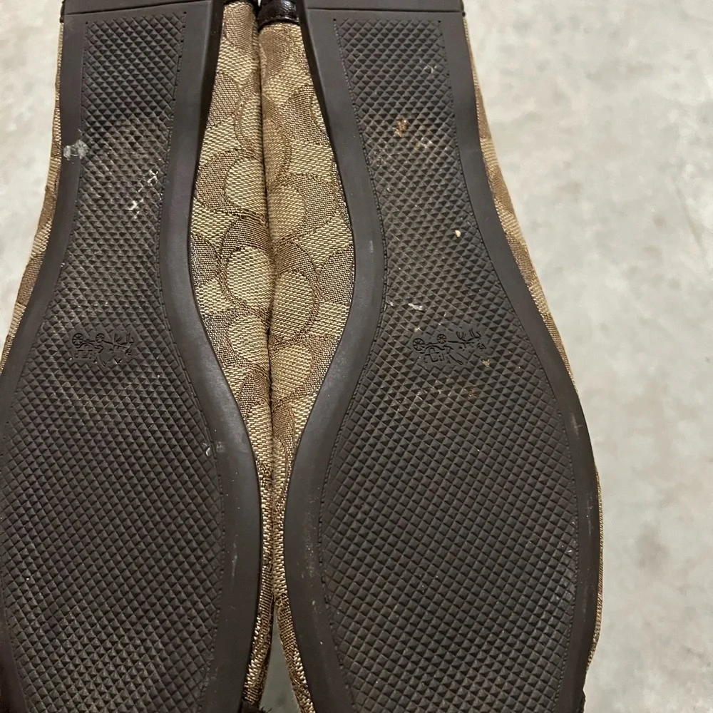 Coach women flats. Size 10 - Picture 2 of 3